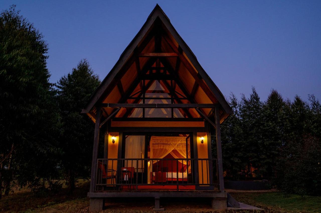 Shamba Lodge Cabin B Аруша Екстер'єр фото